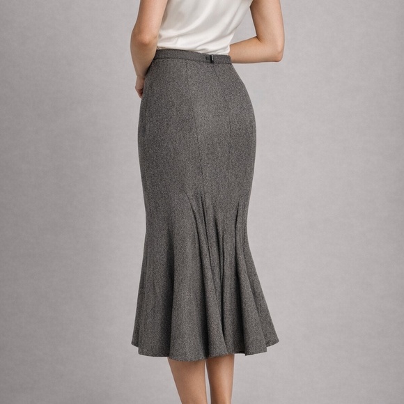 Marc Jacobs Dresses & Skirts - Marc Jacobs Elegant Gray A-Line Skirt